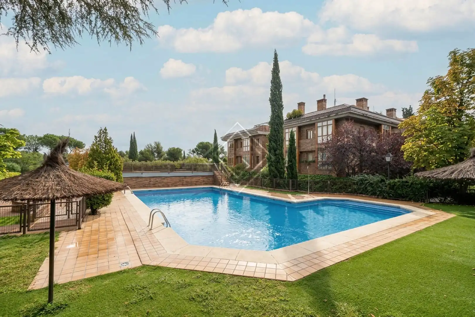 Piano terra con piscina in vendita a Moncloa - Aravaca, imagen 2