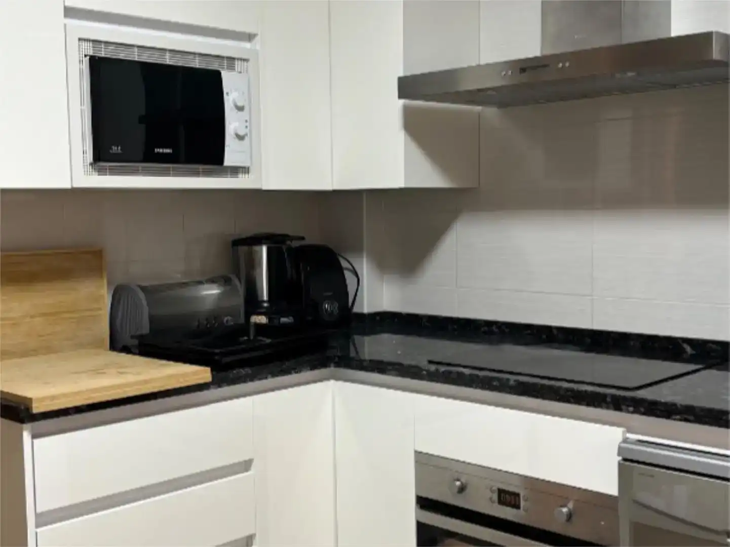 Cuina de Casa adosada per a compartir en Mérida amb Aire condicionat i Moblat