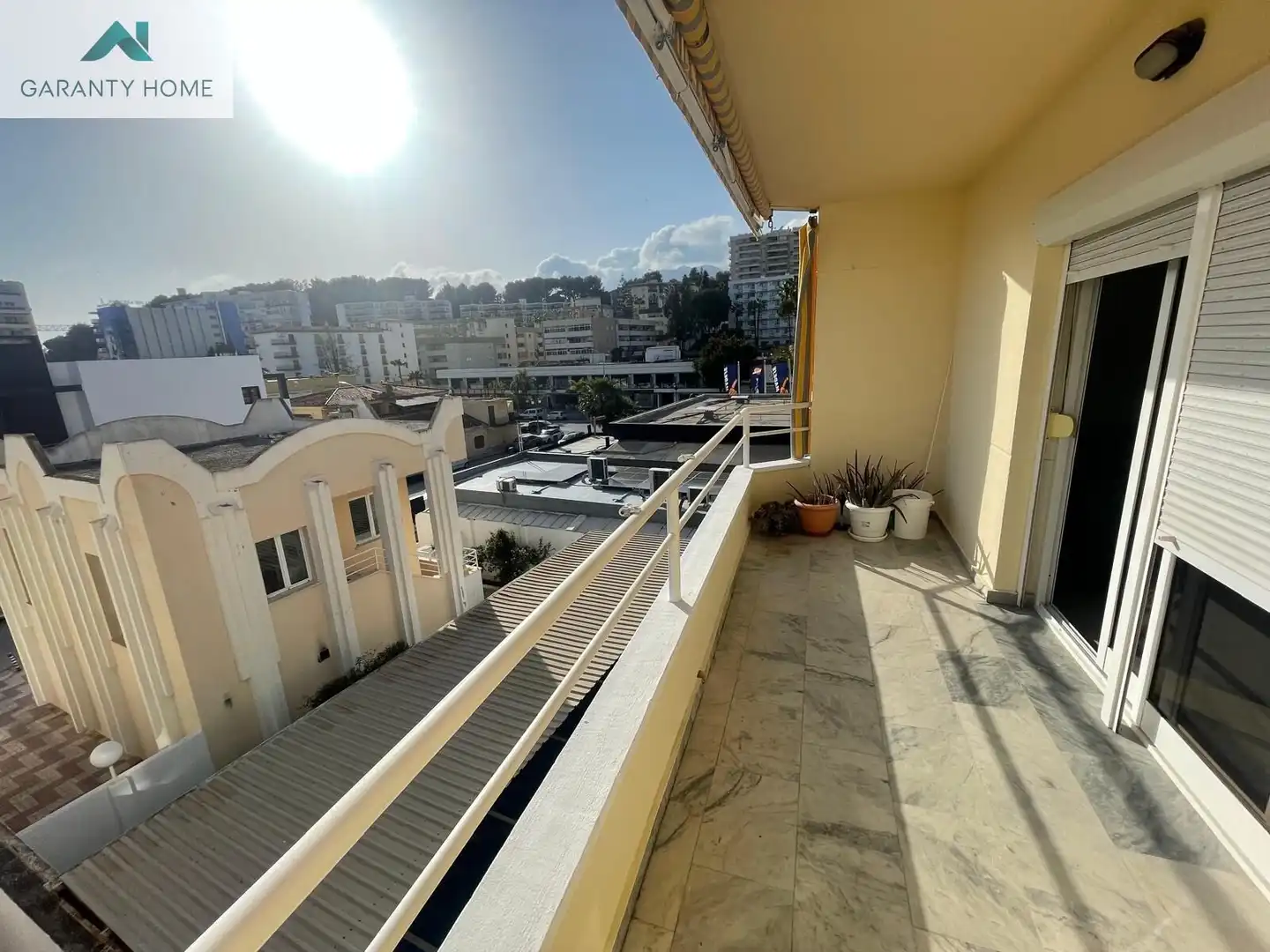 Piso con terraza en venta en La Carihuela - Los Nidos, imagen 2