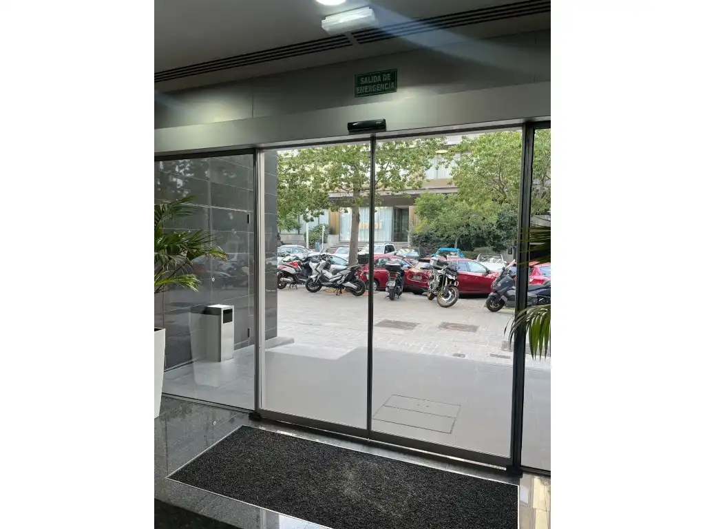 Oficina amb ascensor de lloguer a Calle Frederic Mompou, imagen 6