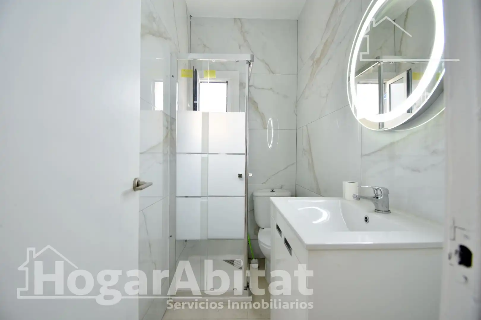 Bathroom of Flat for sale in Dénia  with Air Conditioner, Heating and Terrace