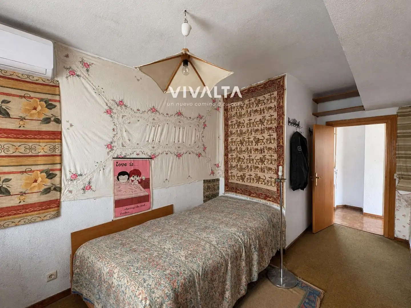 Habitación de Ático en venta en Carabanchel