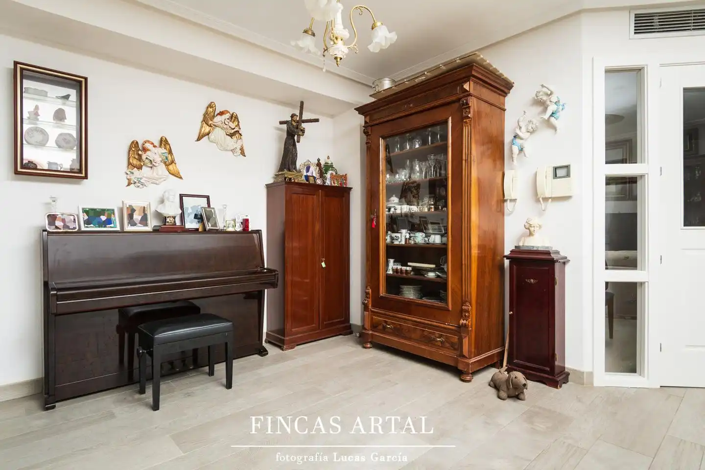 Dining room of Houses for sale in Zaragoza  with Air Conditioner, Heating and Private garden