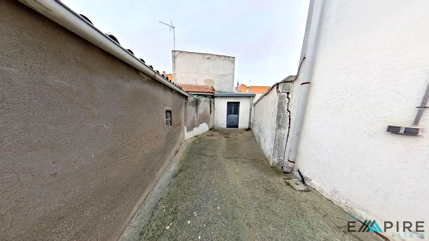 Vista exterior de Edificio en venta en Illescas