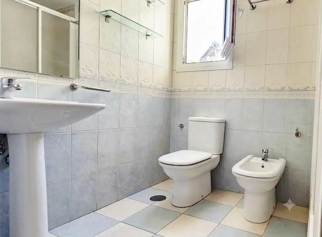 Bany de Pis en venda en Córdoba amb Aire condicionat i Calefacció