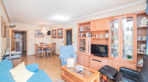 Foto 2 de Pis en venda a Calle del Ampurdán, 11, Zarzaquemada, Leganés