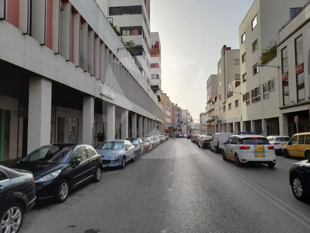 Gewerbefläche zur Miete in Av. Juan Carlos I Rey de España, 13