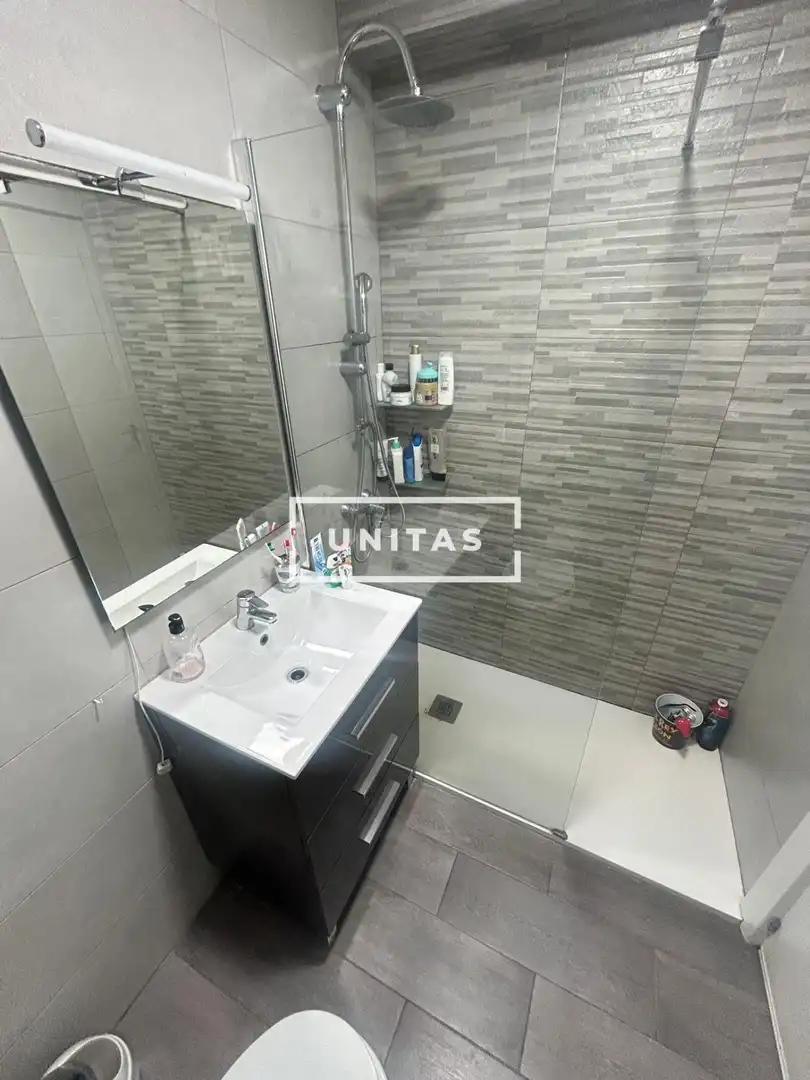 Piso en venta en BENEFAC.REMEDIOS URIARTE, 2, Carolinas Altas