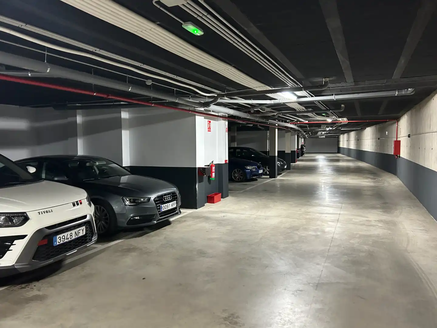 Parking de Planta baja en venta en Almería con Aire acondicionado, Calefacción y Jardín privado