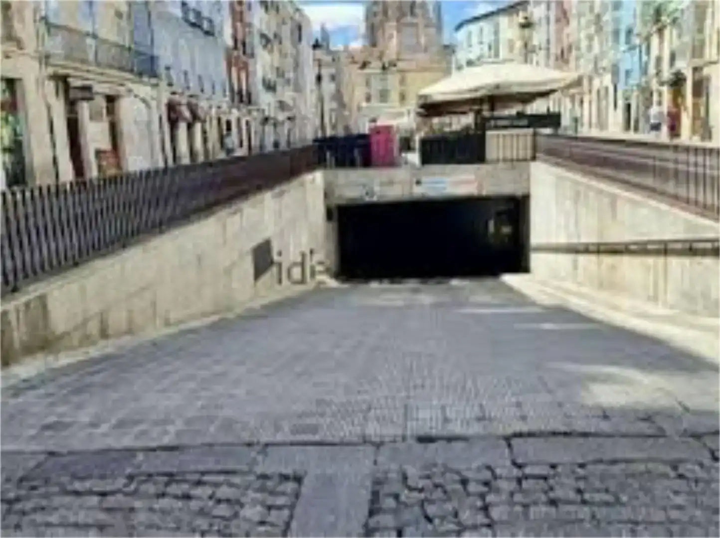 Parkplatz von Garage zur Miete in Burgos