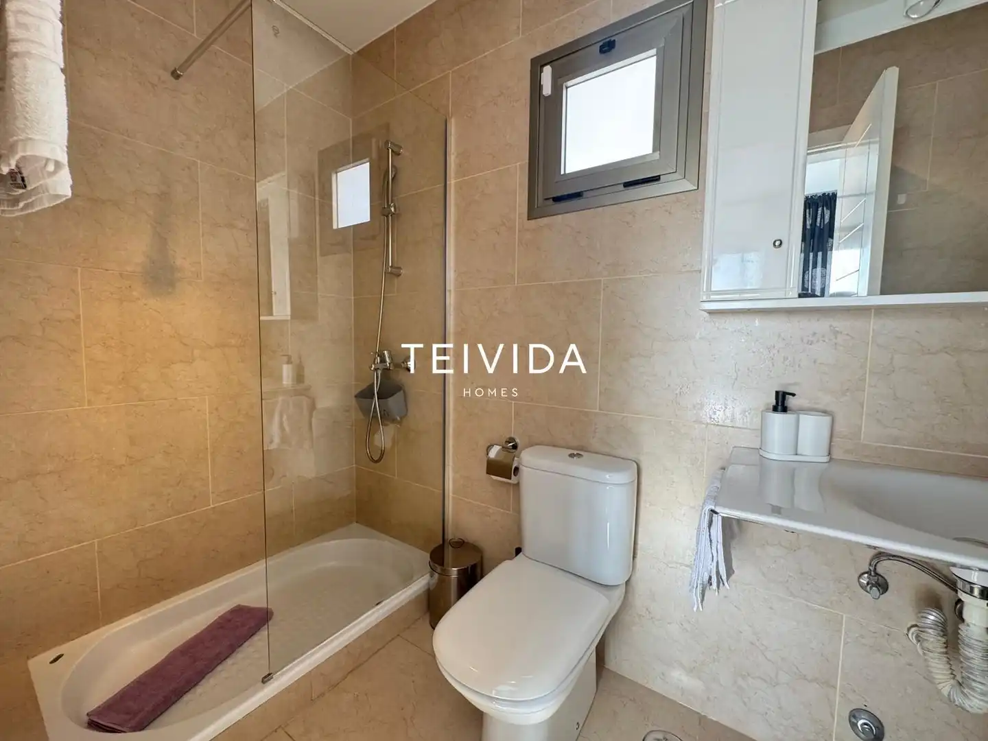 Bathroom of Attic for rent in Arona  with Terrace, Swimming Pool and Furnished