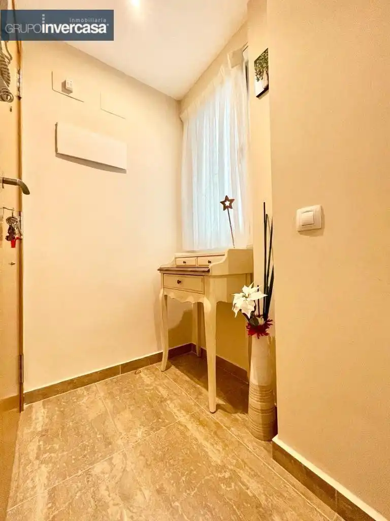 Wohnung zur Miete in Manises mit Klimaanlage, Heizung und Möbliert