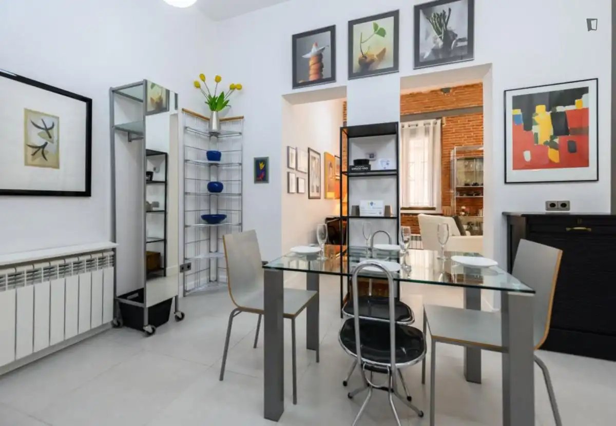 Comedor de Apartamento de alquiler en Madrid con Calefacción, Amueblado y Horno