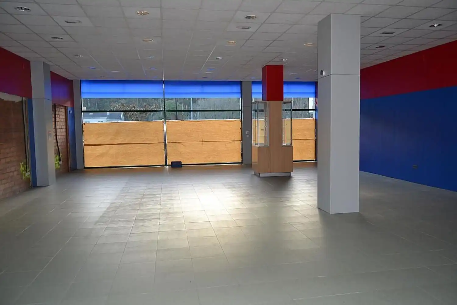 Local comercial en alquiler en Travesía de Arteixo 149A, imagen 2