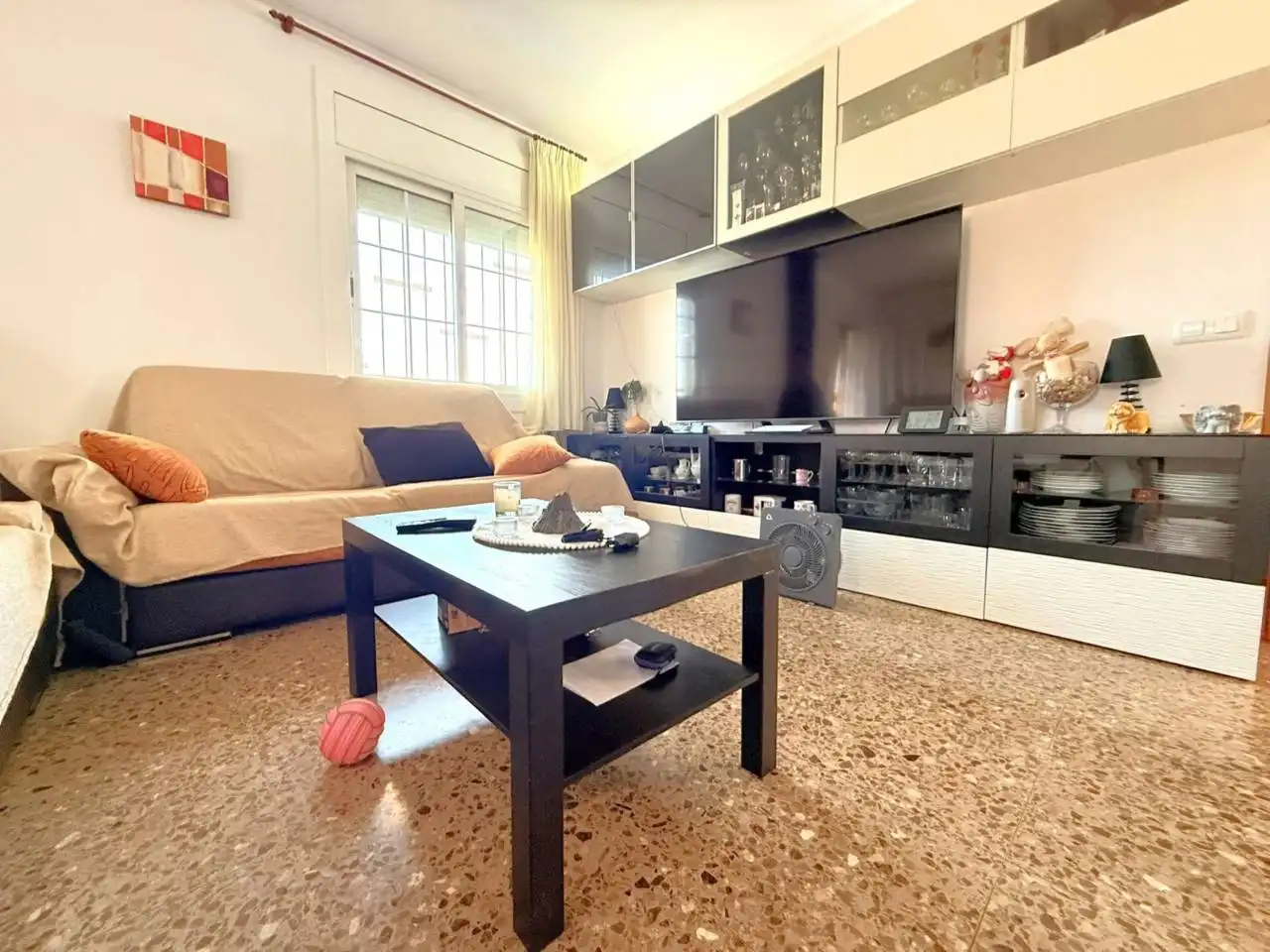 Sala d'estar de Casa o xalet en venda en Riells i Viabrea amb Aire condicionat, Calefacció i Jardí privat