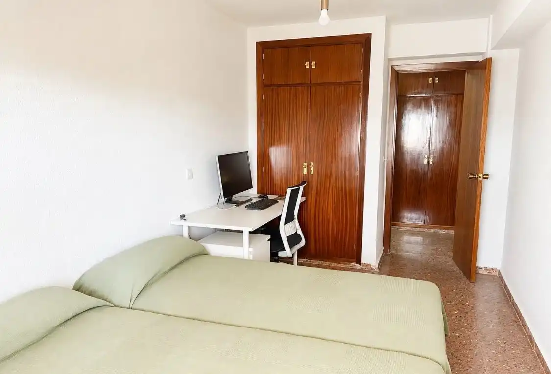 Dormitori de Apartament en venda en Pareja amb Calefacció, Terrassa i Traster