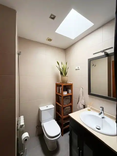 Baño de Ático en venta en Terrassa con Calefacción, Terraza y Balcón