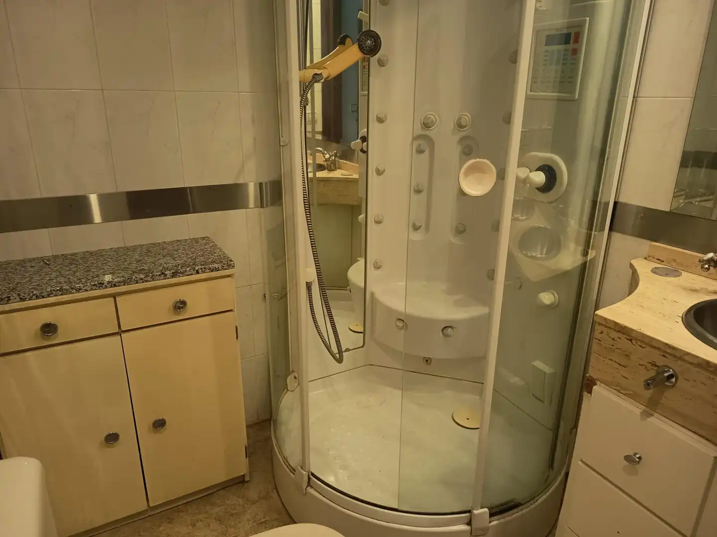 Baño de Ático en venta en Córdoba con Aire acondicionado, Terraza y Trastero