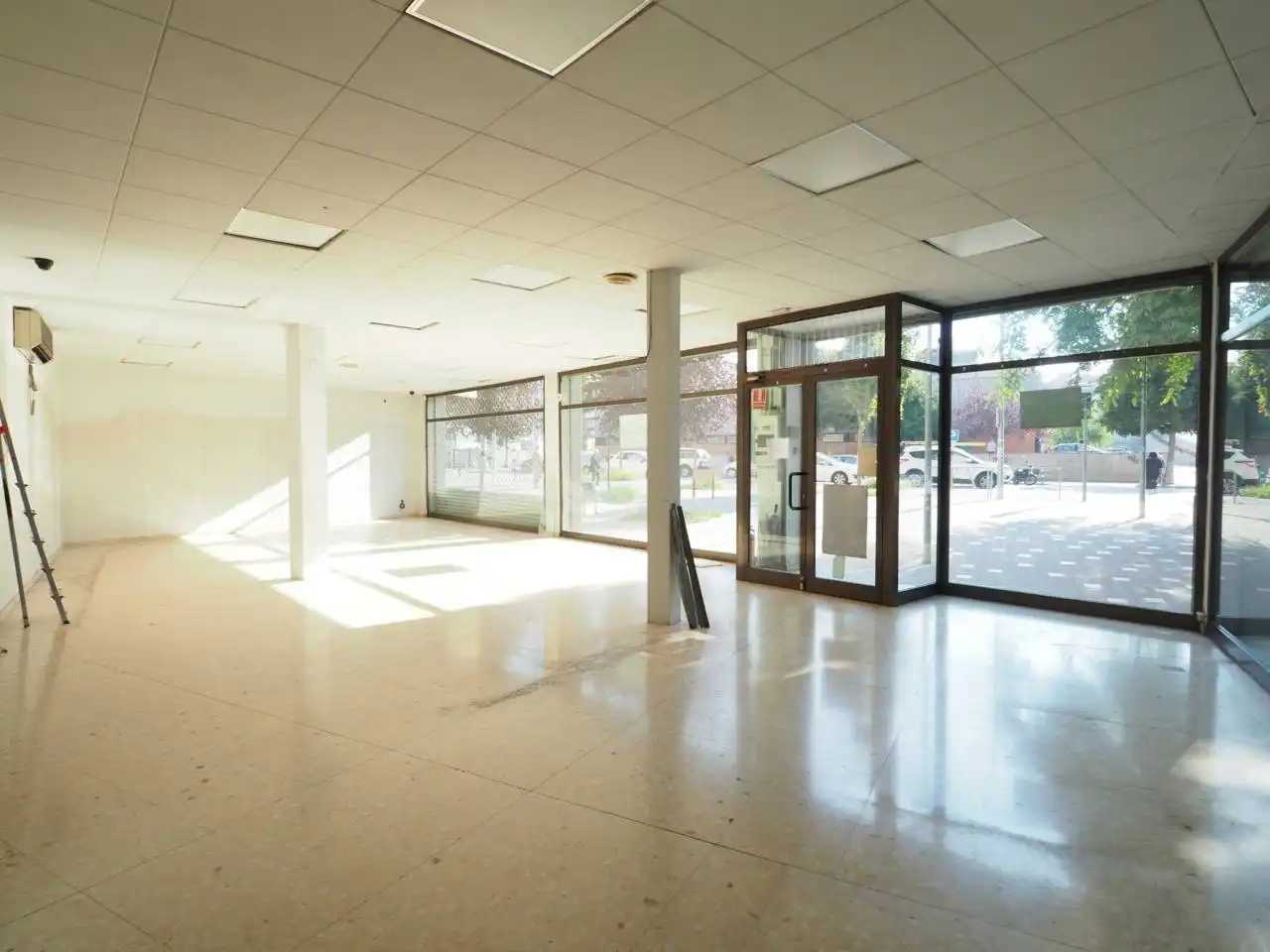 Local comercial de lloguer a Calle Camí Romà, imagen 7