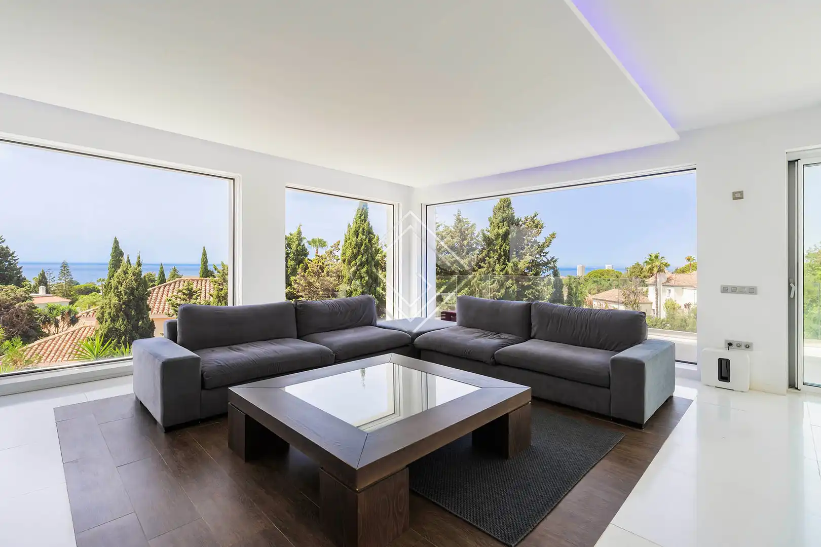 Sala de estar de Casa o chalet de alquiler en Marbella con Aire acondicionado, Calefacción y Jardín privado