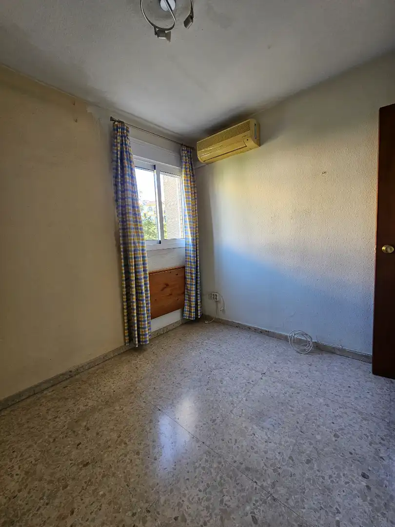 Bedroom of Flat for sale in Macarena