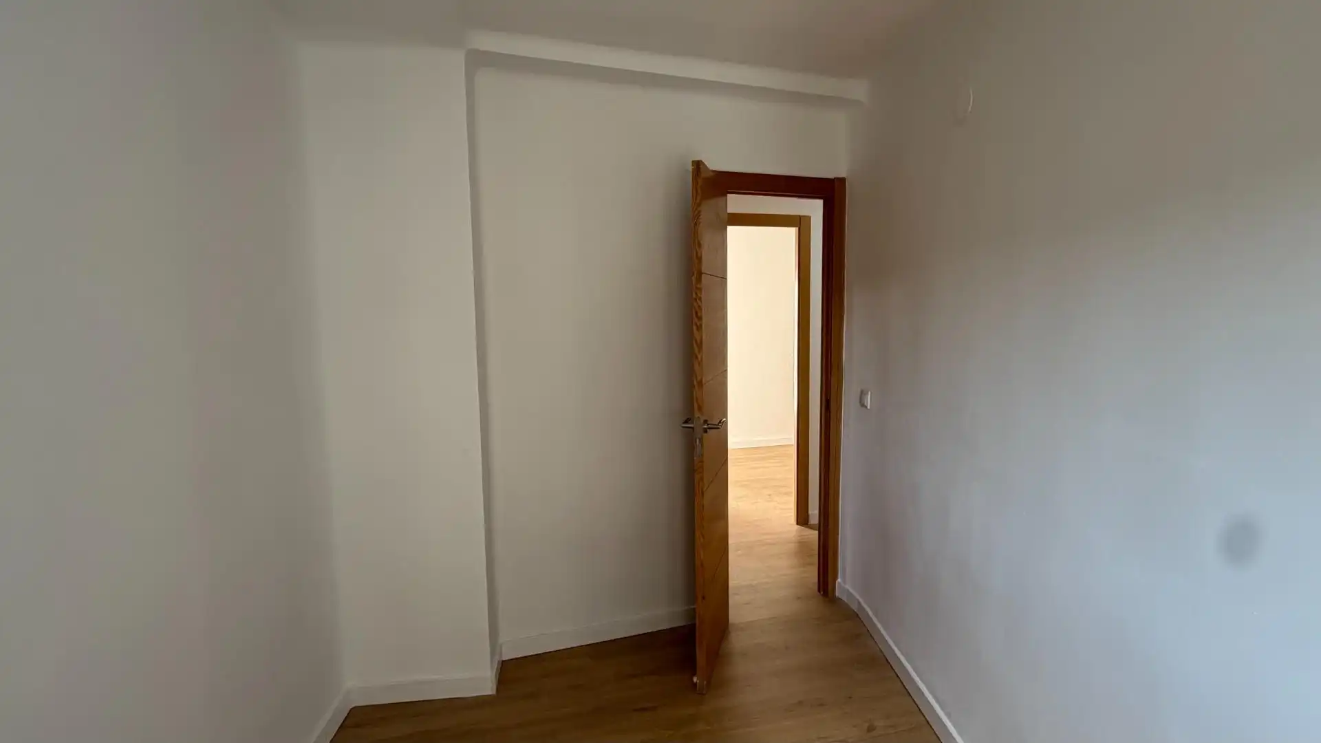Dormitori de Pis en venda en Paterna amb Aire condicionat, Parquet i Terrassa