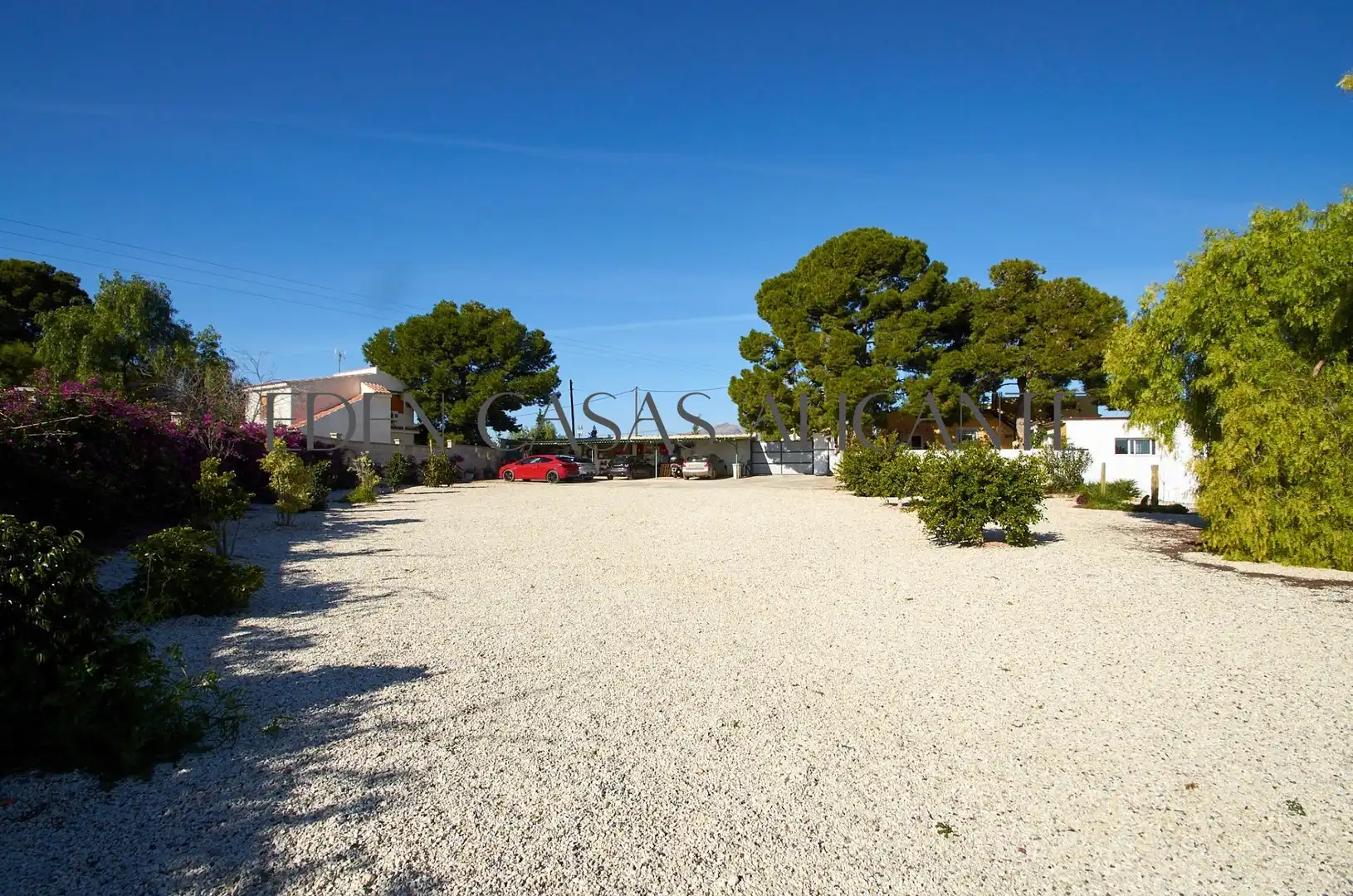 Vista exterior de Casa o xalet en venda en Alicante / Alacant amb Aire condicionat, Jardí privat i Terrassa