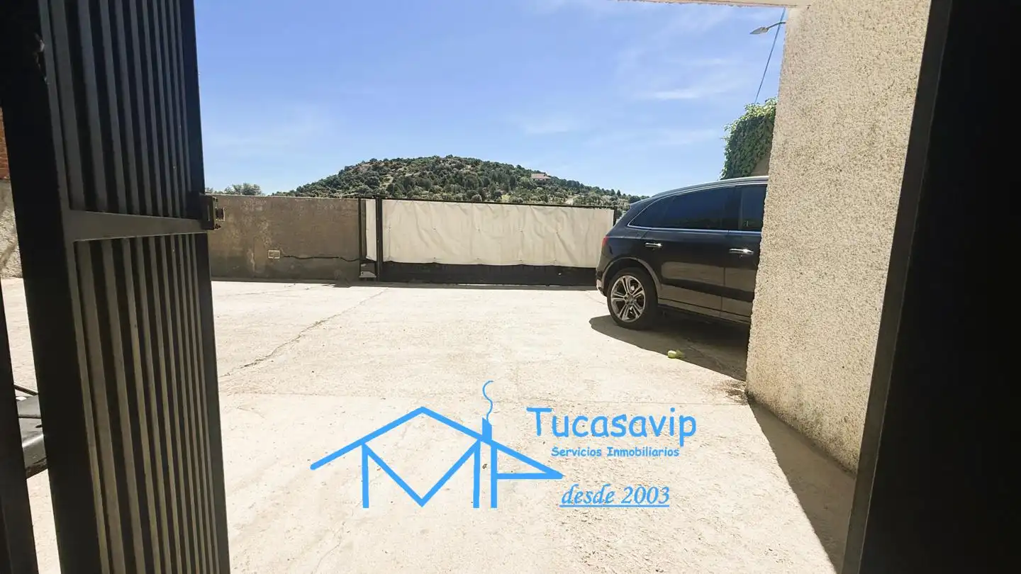 Parking de Casa o chalet en venta en Cebreros con Aire acondicionado, Jardín privado y Terraza