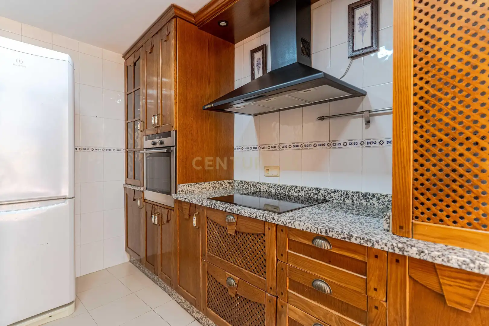 Kitchen of Houses for sale in Armilla  with Storage room and Community pool