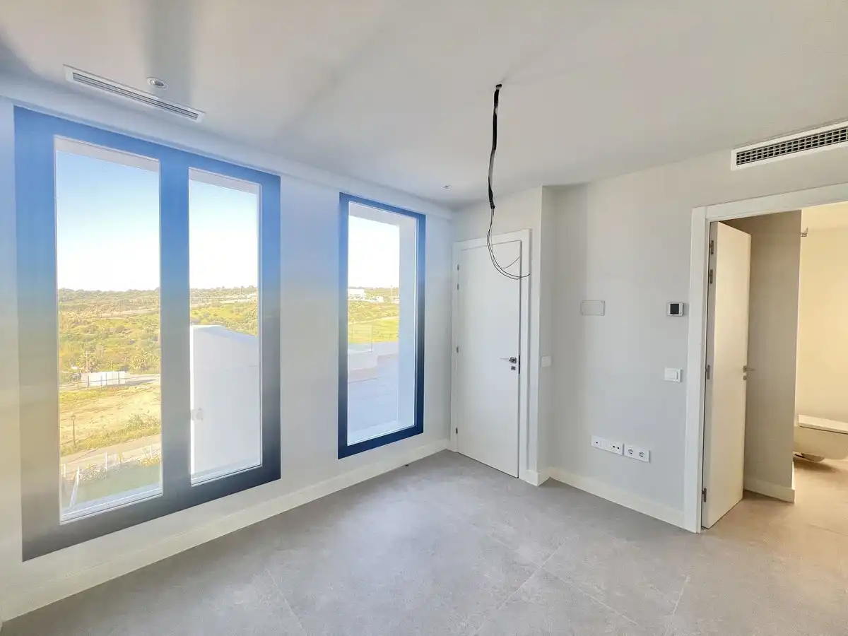 Dormitori de Dúplex en venda en Estepona amb Aire condicionat, Terrassa i Traster