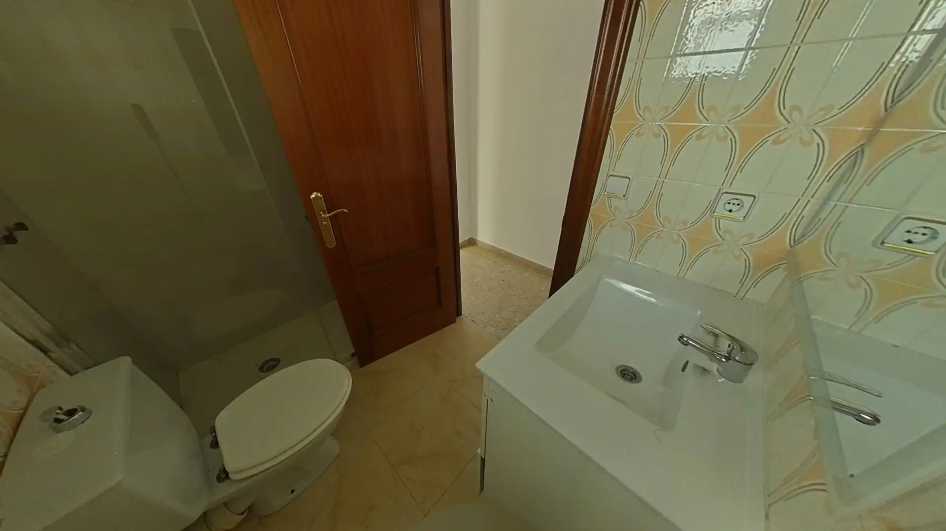 Baño de Piso en venta en Alcoy / Alcoi con Balcón