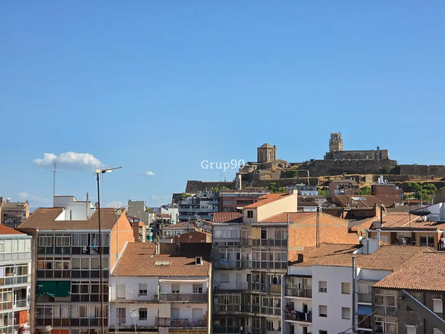 Vista exterior de Pis en venda en Príncep de Viana - Clot -Xalets Humbert Torres