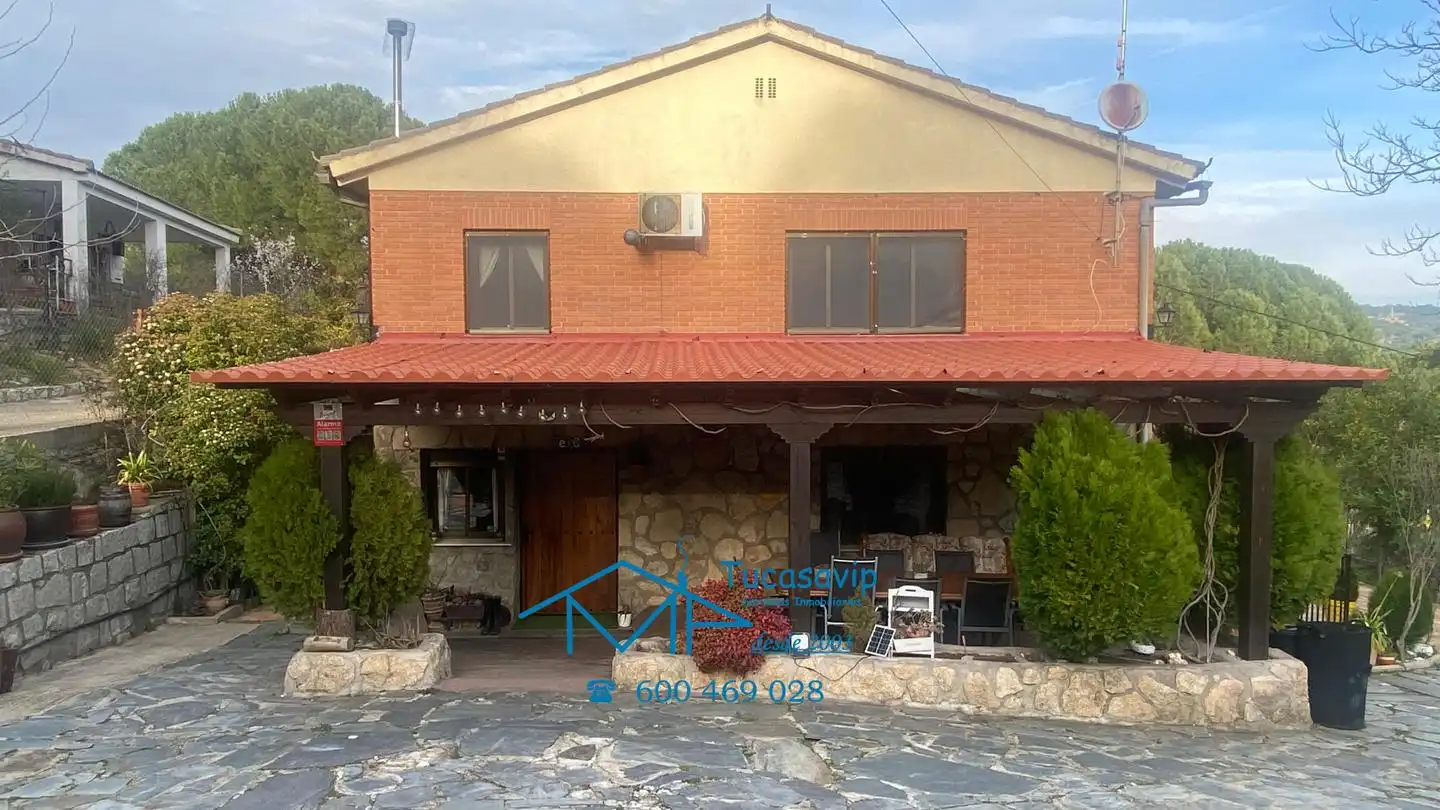 Houses for sale in El Tiemblo