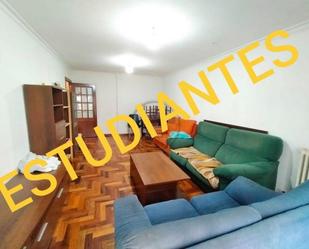 Living room of Flat to rent in Vigo   with Heating and Balcony