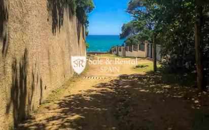 Vista exterior de Casa o xalet en venda en Lloret de Mar amb Aire condicionat, Calefacció i Jardí privat