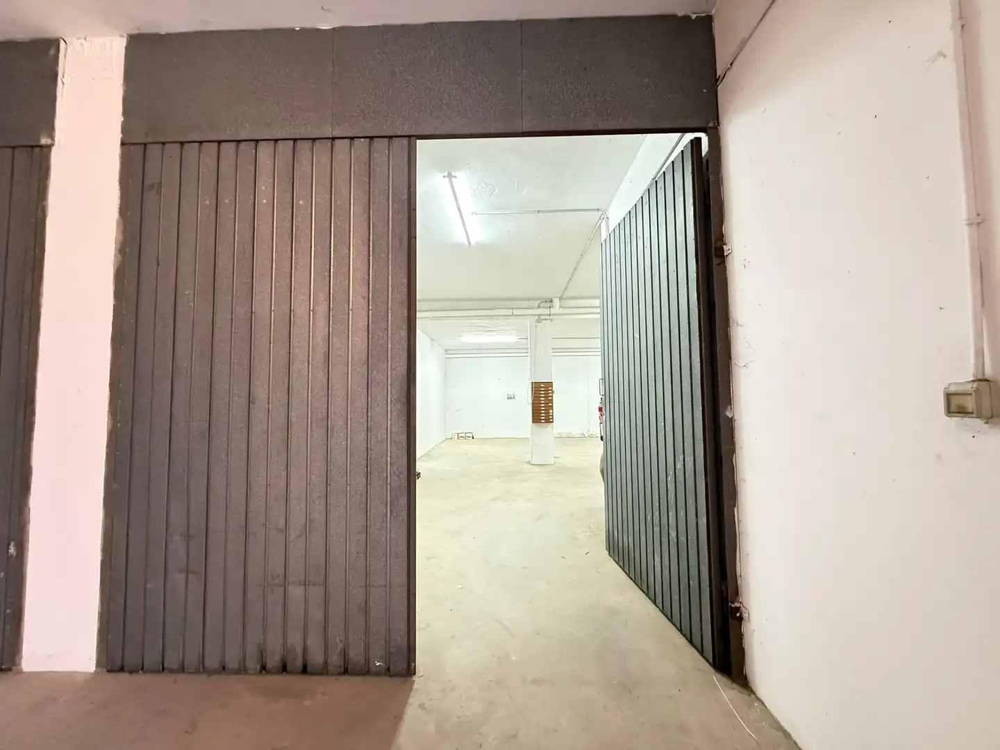 Local comercial en venda a Calle Diputación, imagen 2