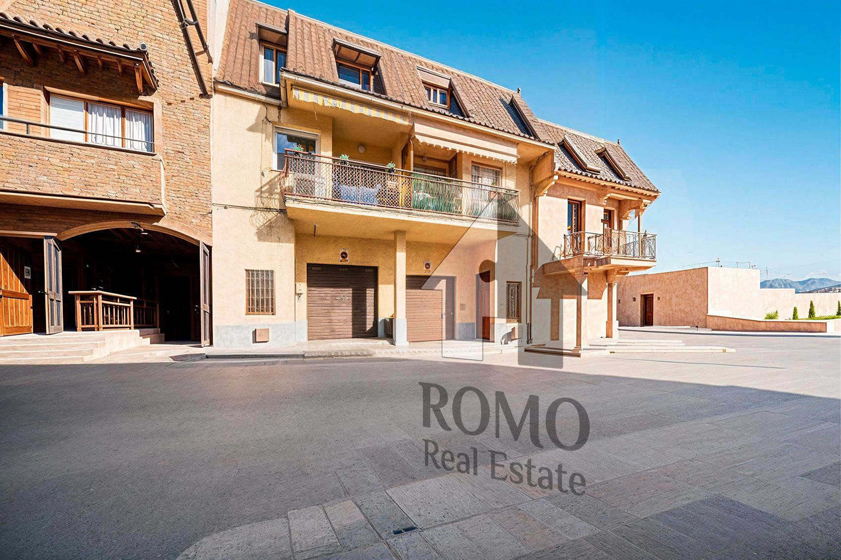 Exterior view of Single-family semi-detached for sale in Rubí  with Heating, Terrace and Storage room