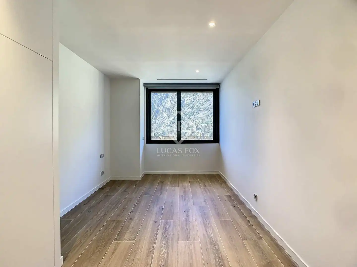 Dormitori de Àtic en venda en Escaldes – Engordany amb Calefacció, Parquet i Terrassa