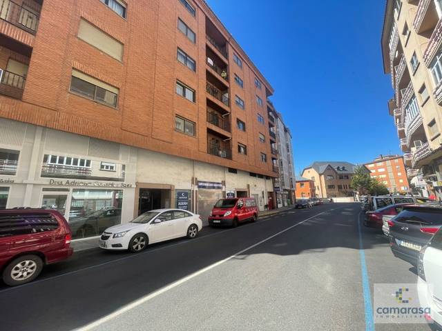 Local comercial en Alquiler en Paseo San Roque, 40 en Santo Tomás