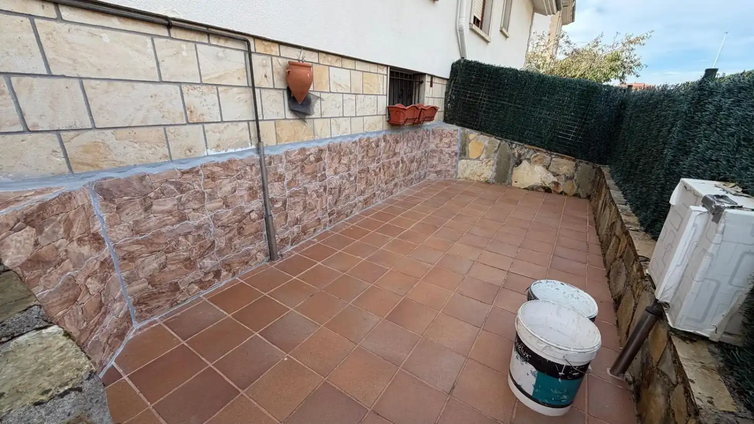 Terrasse von Einfamilien-Reihenhaus zum Verkauf in Argoños  mit Heizung und Terrasse