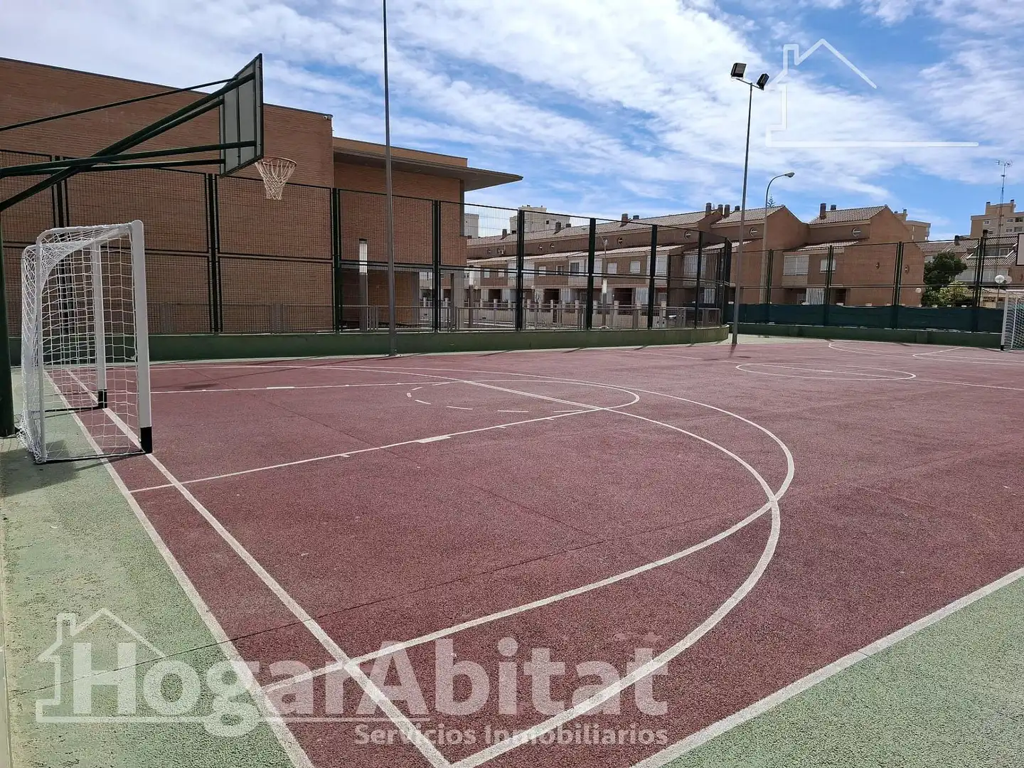 Parking de Ático en venta en Alicante / Alacant con Calefacción, Jardín privado y Terraza