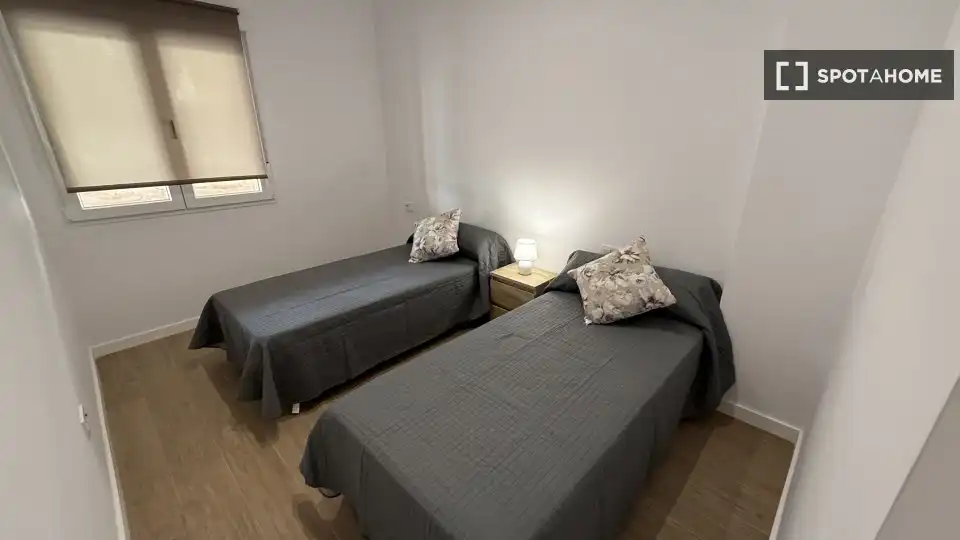 Schlafzimmer von Wohnung zur Miete in Sagunto / Sagunt mit Klimaanlage, Heizung und Möbliert