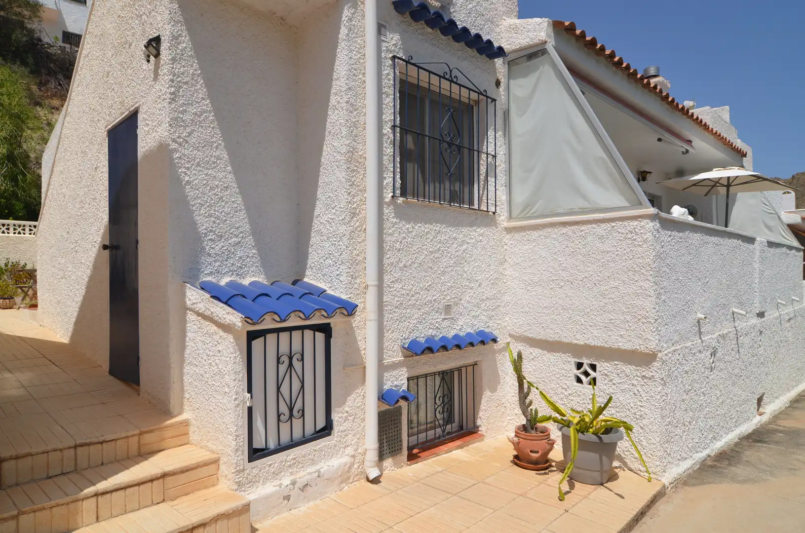 Exterior view of Houses for sale in El Campello