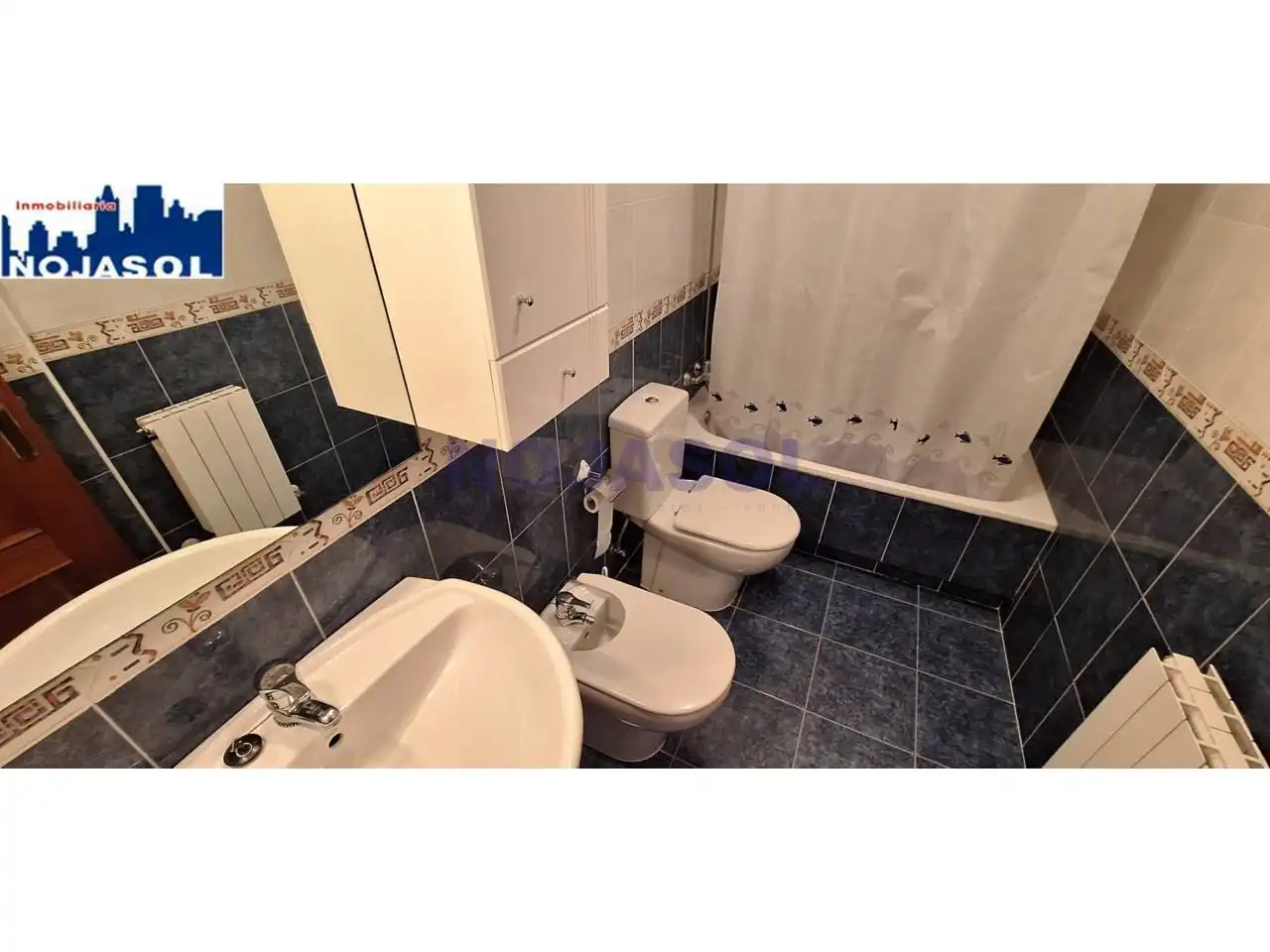 Badezimmer von Dachboden zur Miete in Noja mit Heizung, Terrasse und Möbliert