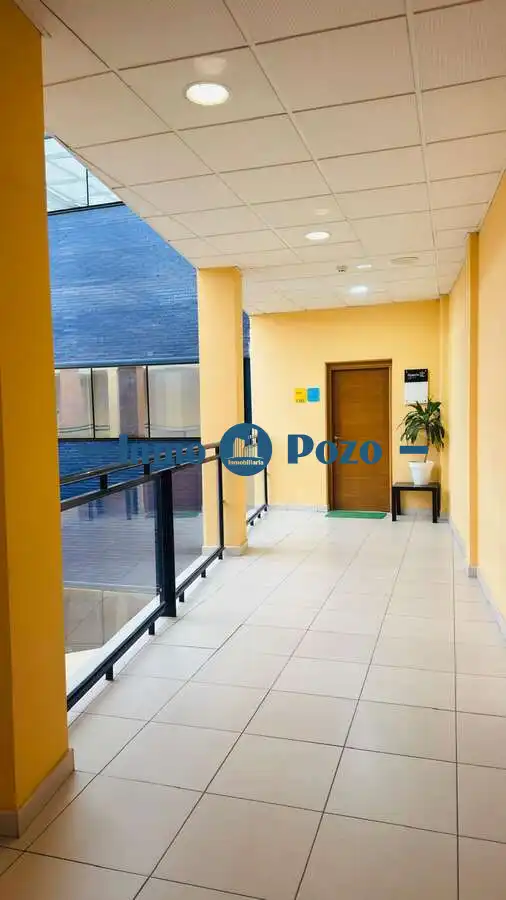 Büro zum Verkauf in Almendralejo