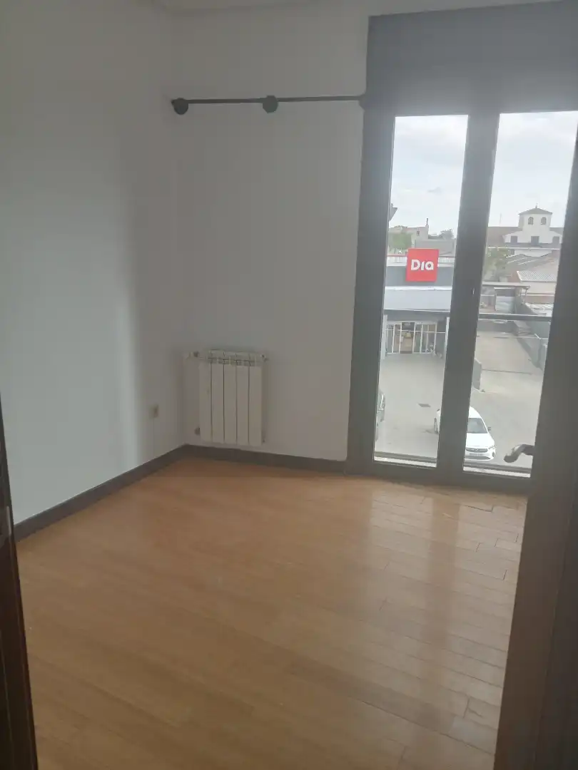 Piso en venta en Ocaña con Calefacción, Parquet y Balcón