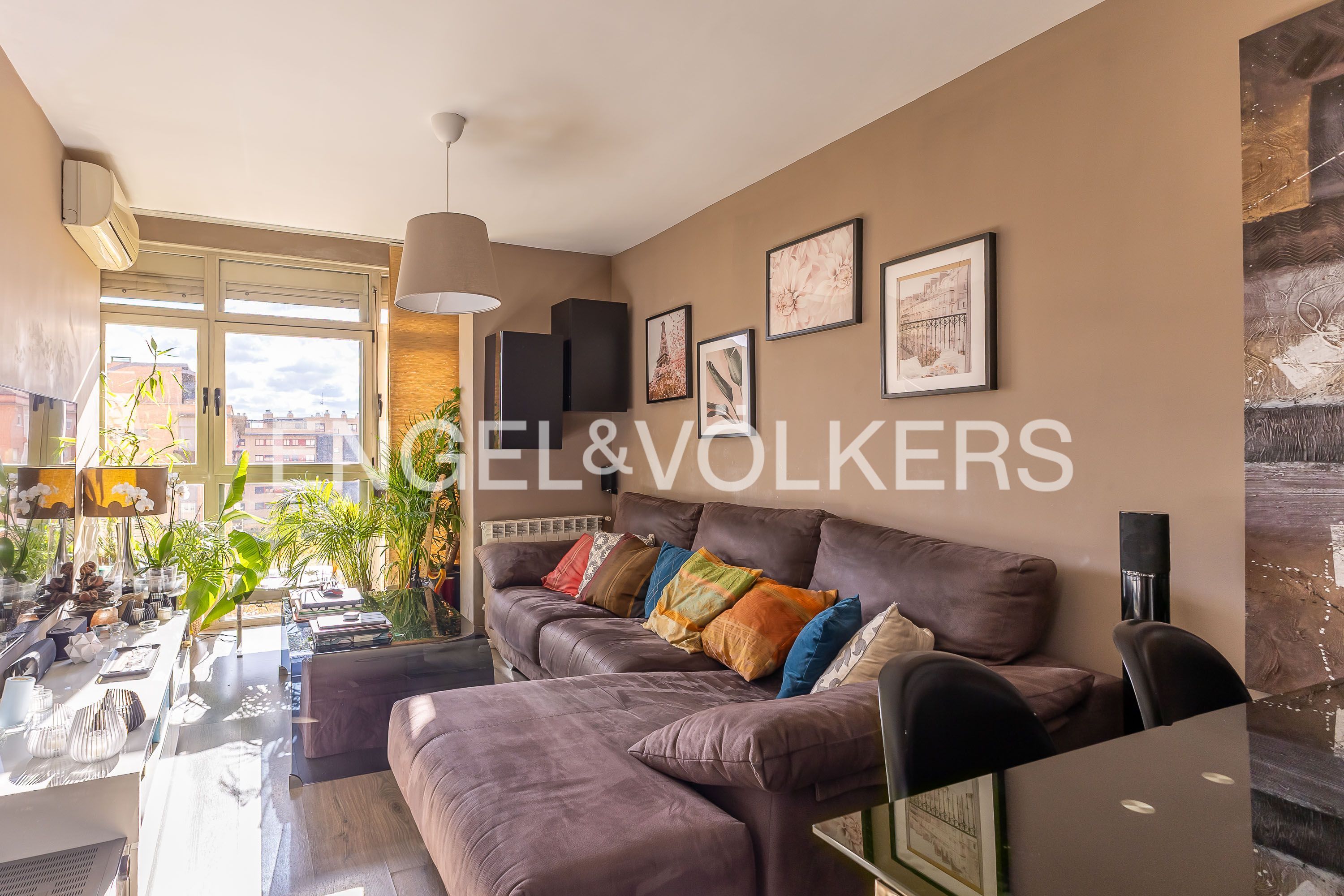 Sala de estar de Dúplex en venta en  Madrid Capital con Aire acondicionado, Calefacción y Terraza