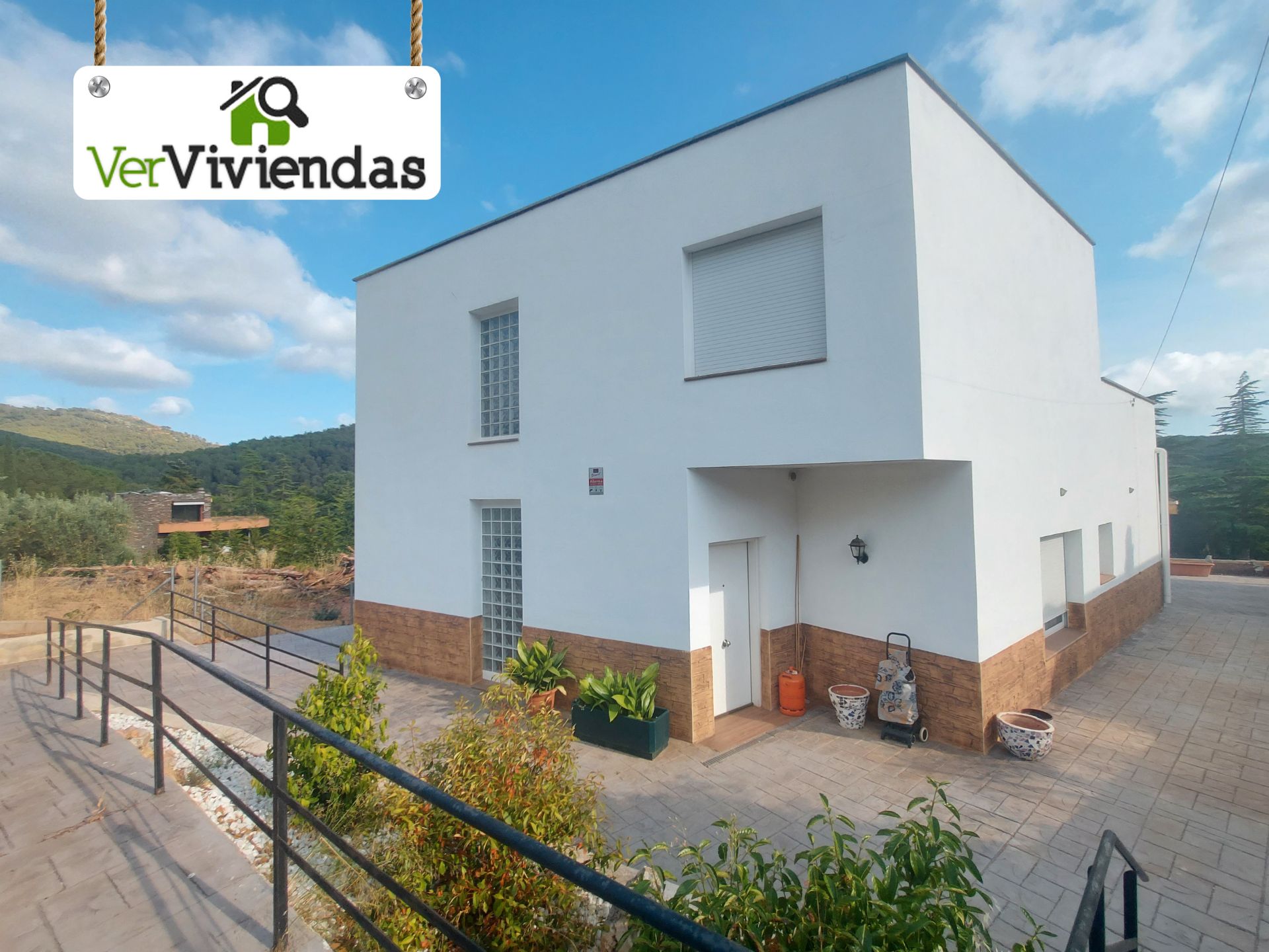 Vista exterior de Casa o xalet en venda en Olesa de Bonesvalls amb Aire condicionat, Calefacció i Jardí privat