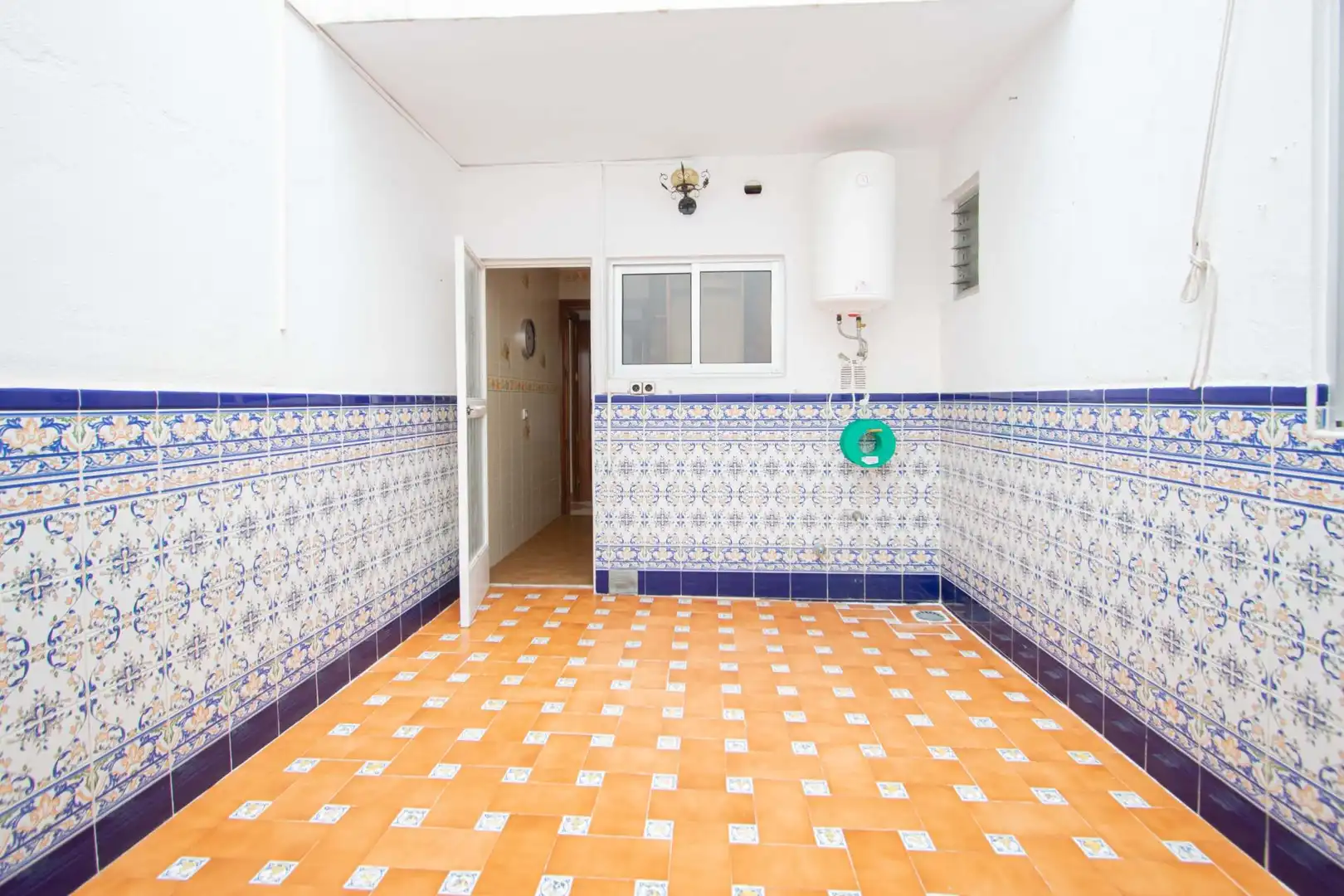 Casa adosada en venta en Sevilla con Aire acondicionado y Balcón