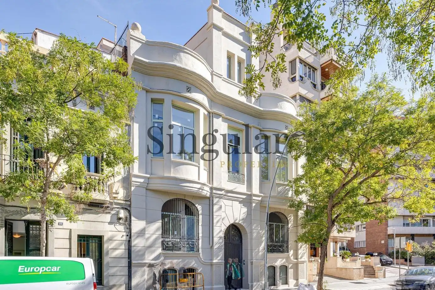 Vista exterior de Edificio en venta en Barcelona